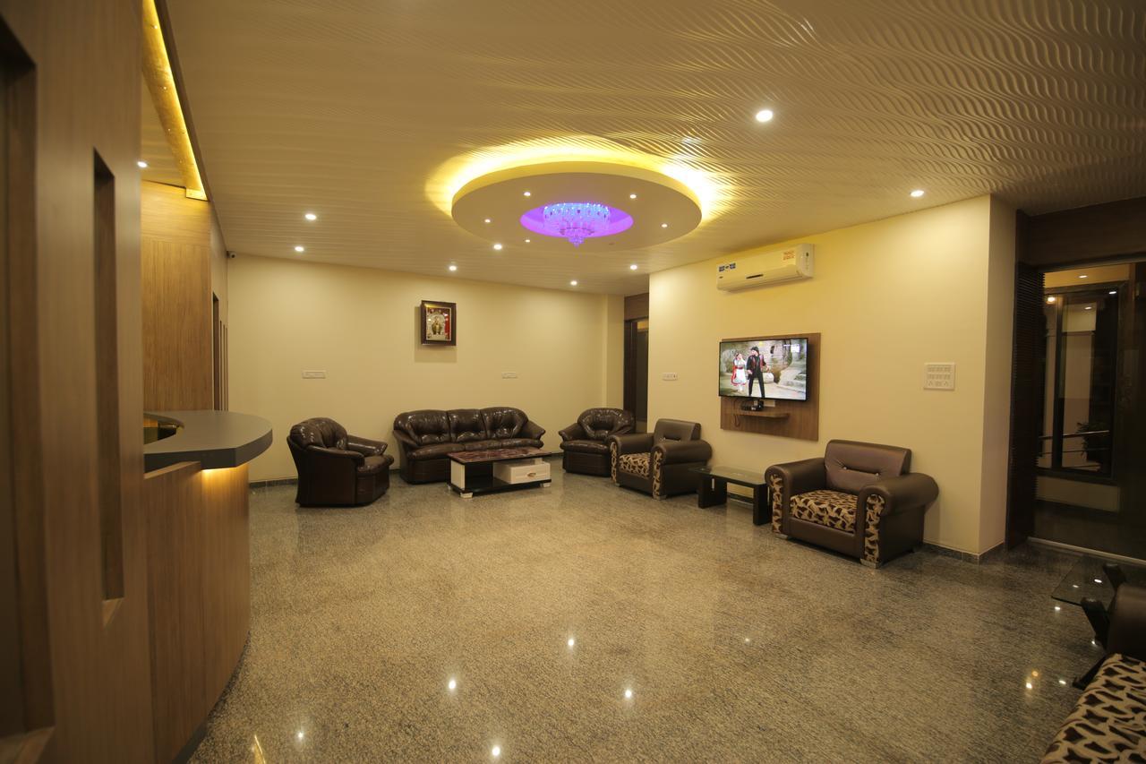 لاكناو Saubhagya Inn International المظهر الخارجي الصورة